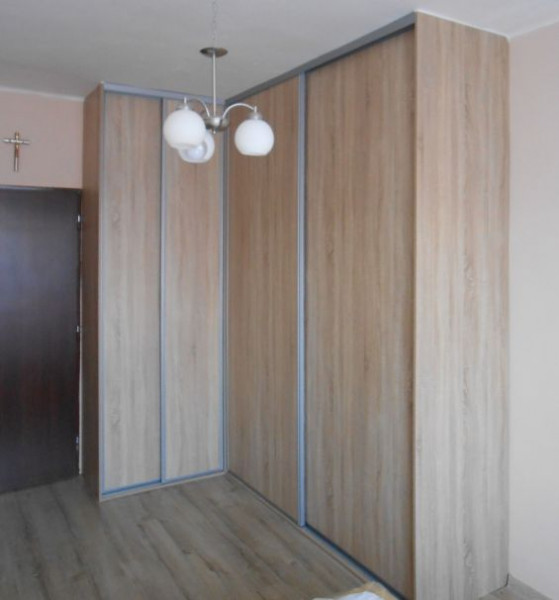 Rohová vstavaná skriňa doornet-Bardolino